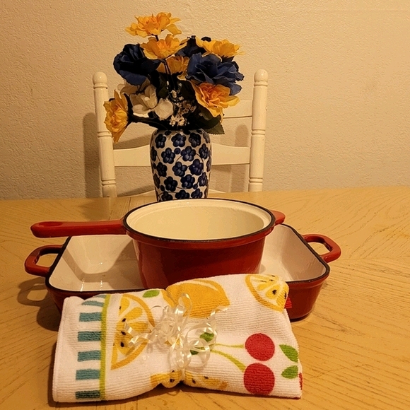 Red Cast Iron Pot & Dish Bundle with Basting Brush - Picture 6 of 6